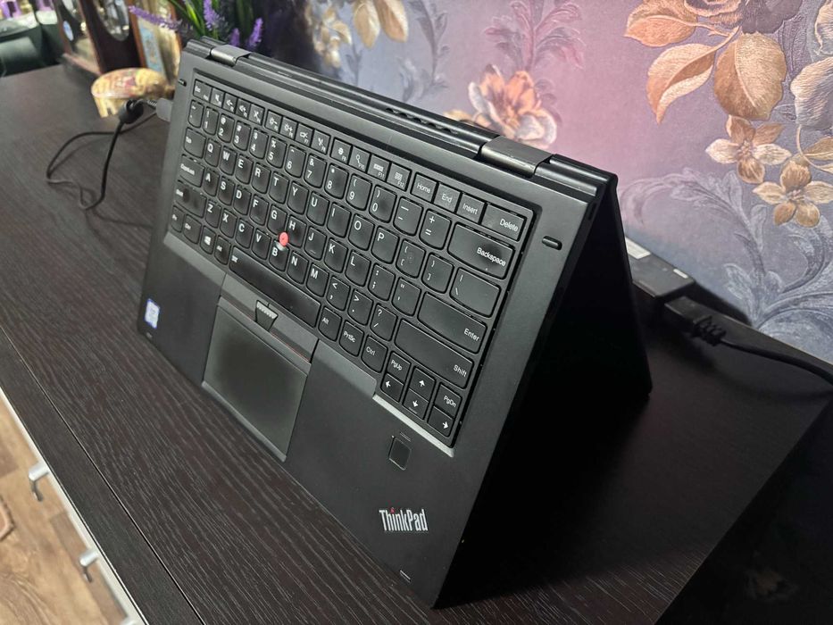 Lenovo Thinkpad Yoga X1. Экран 2к Oled. + стилус