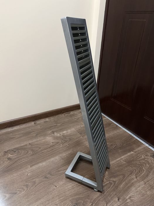 Стационарна стойка компактдискове