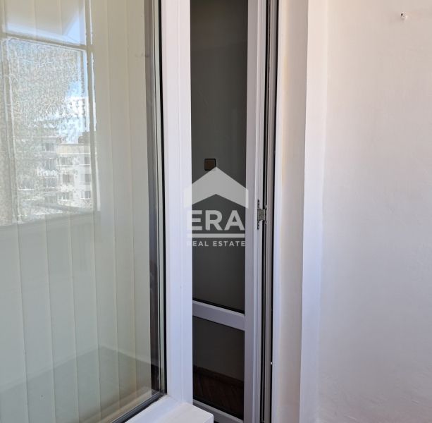 Продава се Тристаен апартамент в Силистра, Център - 92 кв.м за 810 €/кв.м - Снимка #5