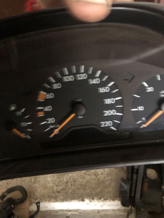 Километраж за Мерцедес w210