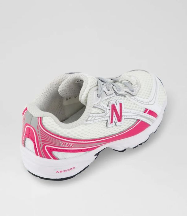 Детски маратонки New Balance 740, бяло и розово
