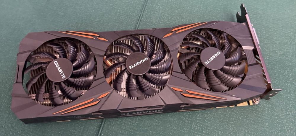 Видеокарта Gigabyte GTX 1070 Ti