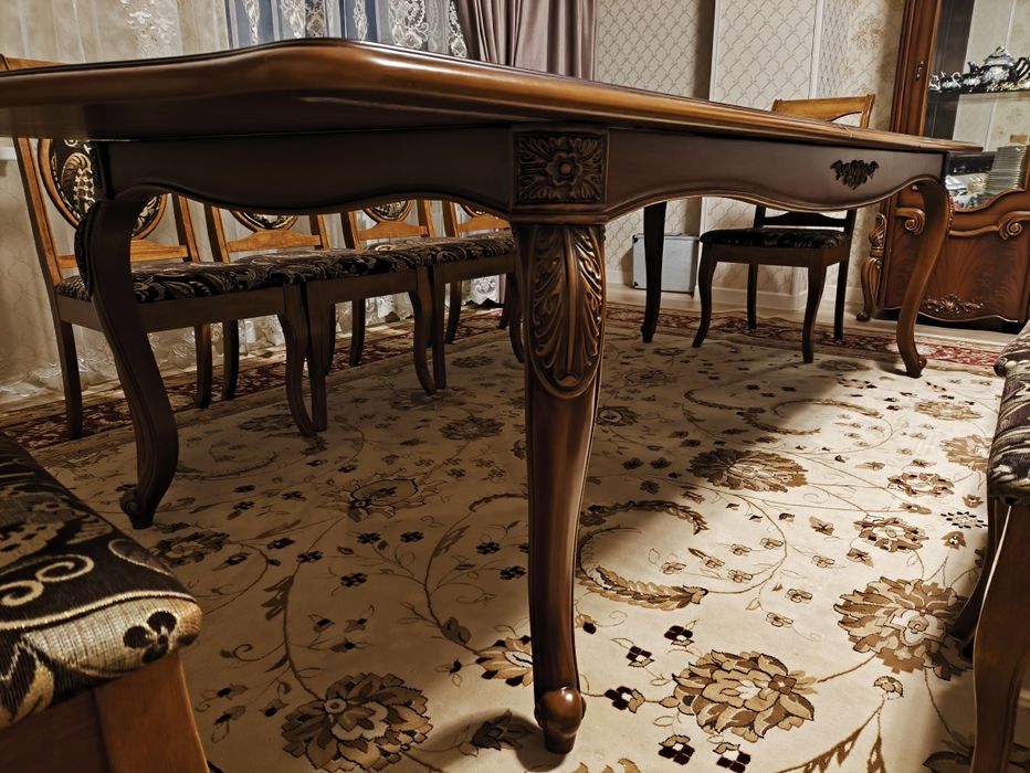 Стол и стулья...