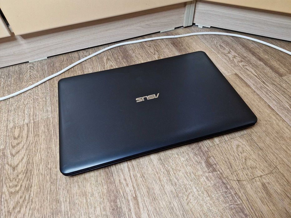 Большой 17д Asus i5-5500U 940m