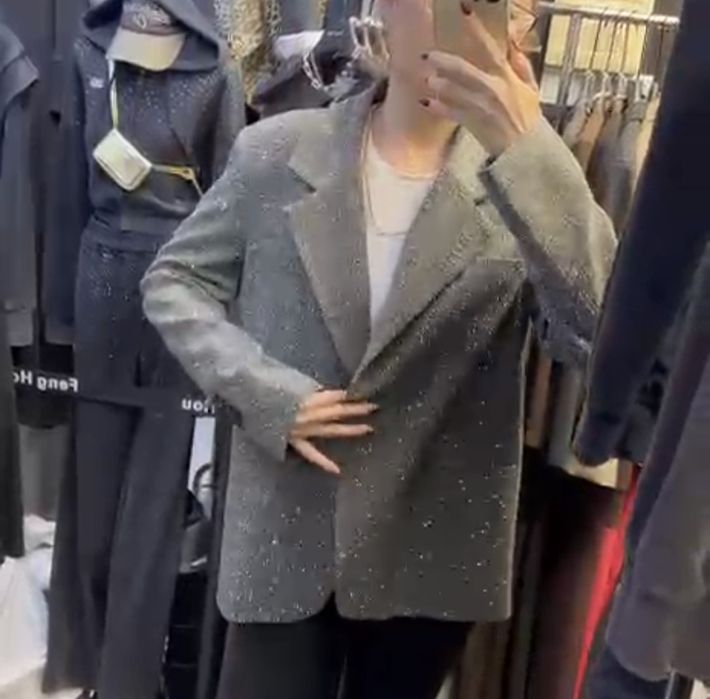 Пиджак женский шикарный