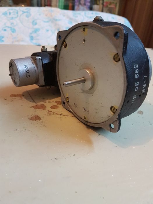 Продам два редуктора