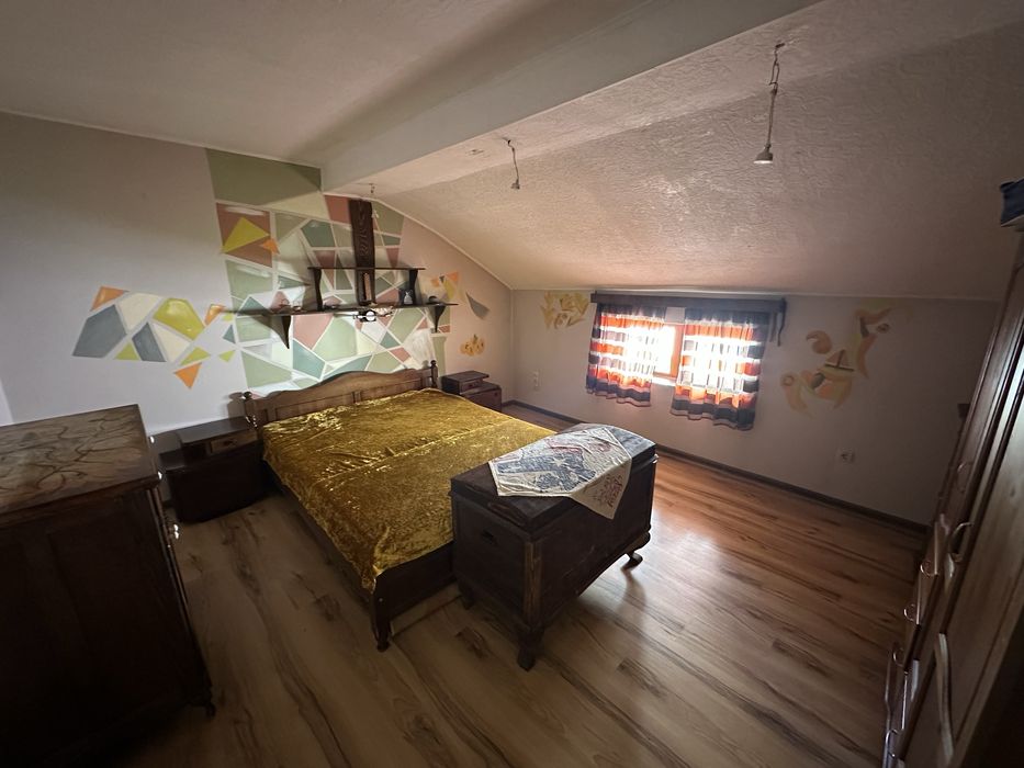 Продавам къща в идеален център на Добрич, 140 м2. Готова за нанасяне!