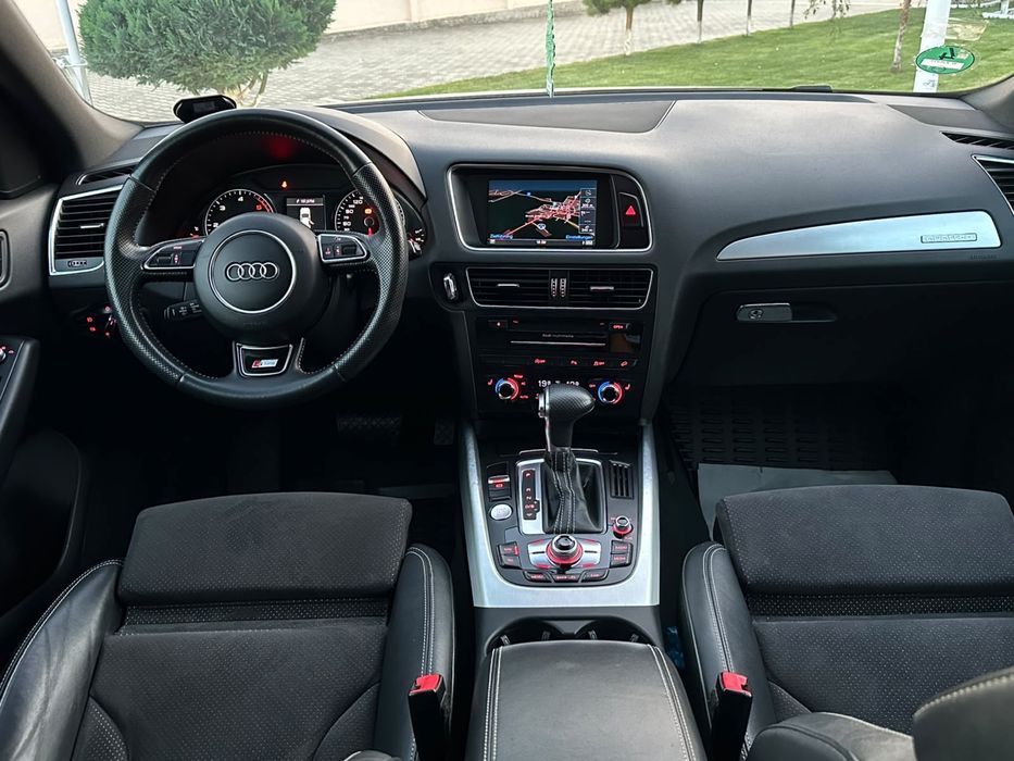 Audi Q5 Quattro 3xS-line 2.0 TDI 177 CP S-Tronic/Euro 5/Led/Xenon