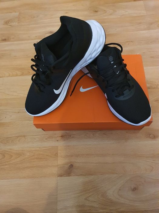 Маратонки NIKE revolution 6 NN