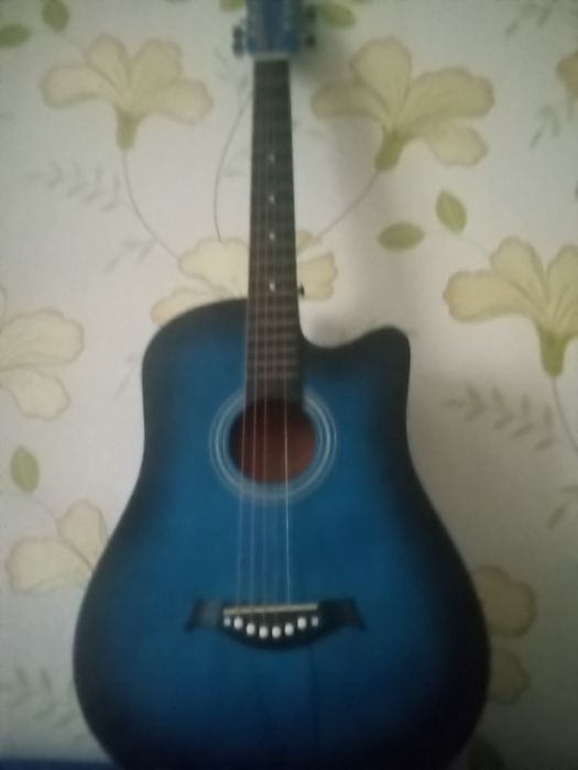 Гитара акустическая