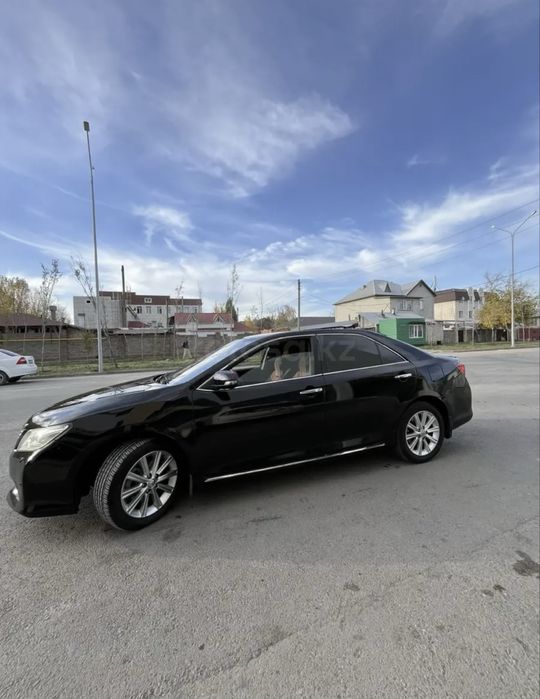 Продам машину камри 50