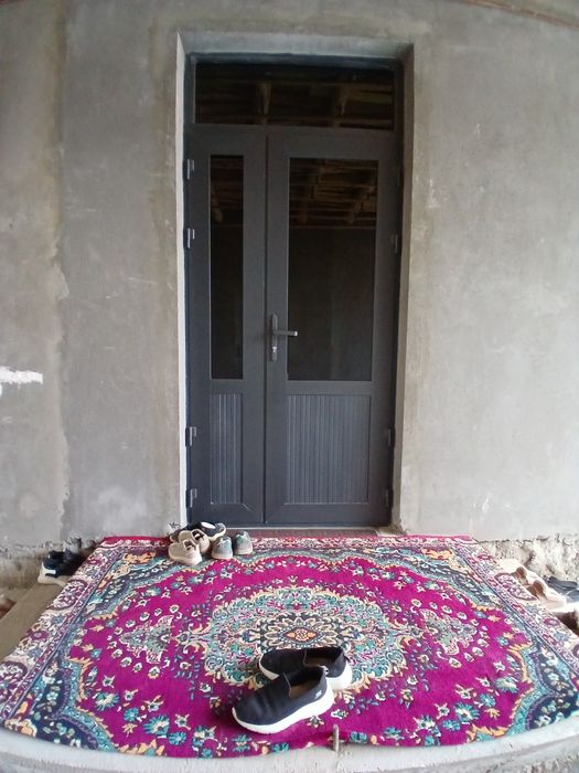 Yuqori Chirchiq tumani Yangibozorda Hovli sotiladi