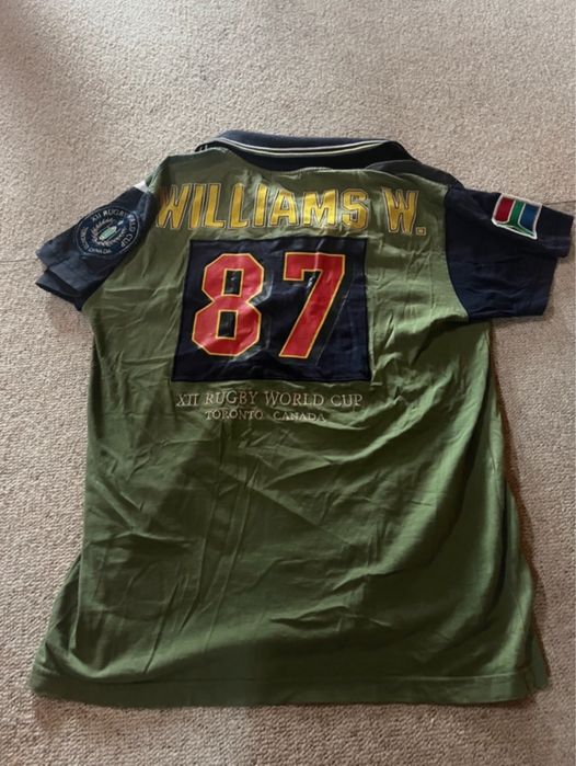 Vand tricouri de moda veche