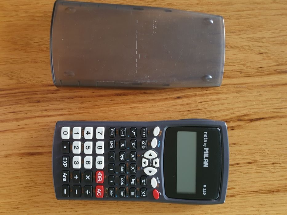 Calculator științific Milan M240