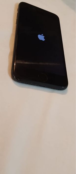 Продаеться айфон 7