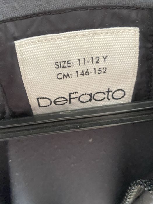 Продам куртки на мальчика!