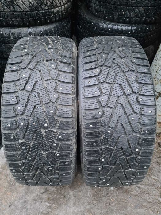 Продам 2  баллона зимней резины  225  50 R 17