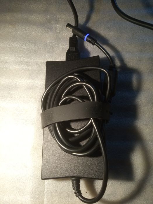 Încărcătoare Dell original,, 19.5v - 3,34 A și 6,7a-130w, USB-C led î