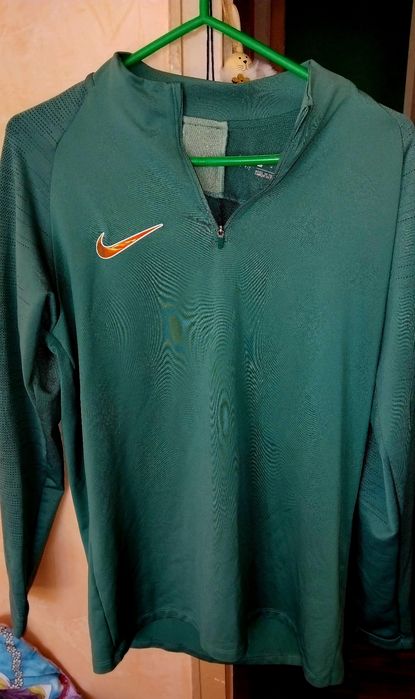Екип на марката nike