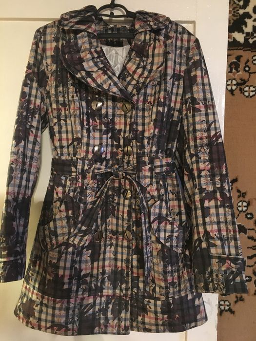 Женский демисезооный плащ