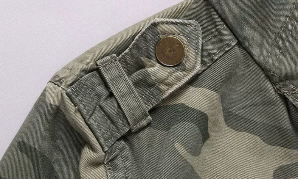 Ветровка в стиле "Милитари".