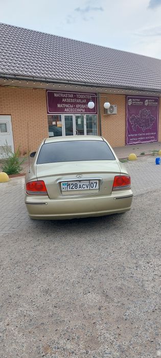 Продам машину хендай соната