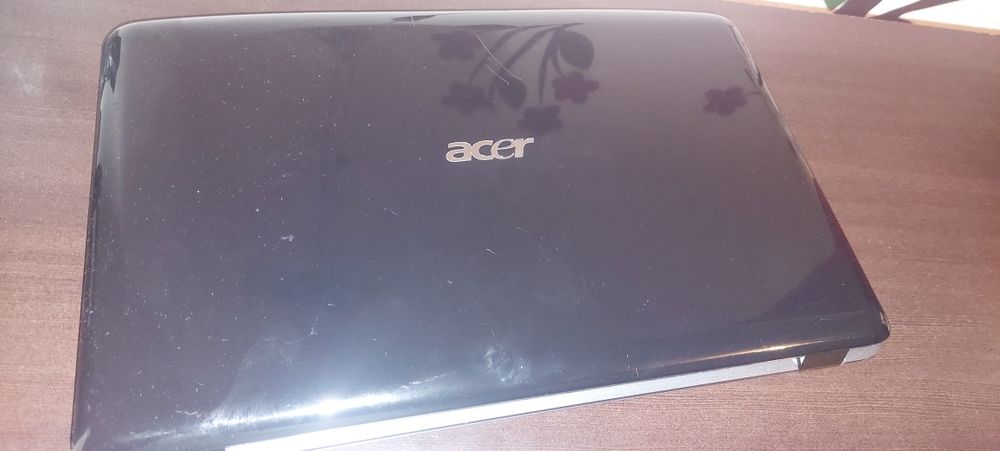 Vând laptop  Acer Aspire 5735
