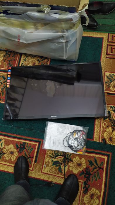 Ситроник телевизор бор хамма нарсаси ишлийди факат экран ерилган