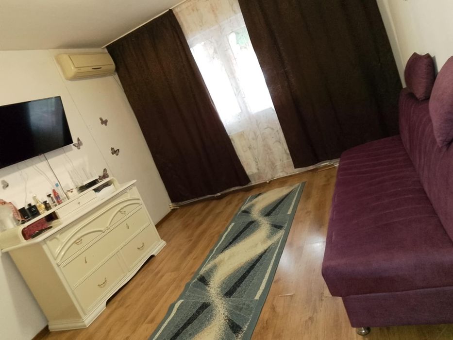 Apartament cu 3camere semidecomandat