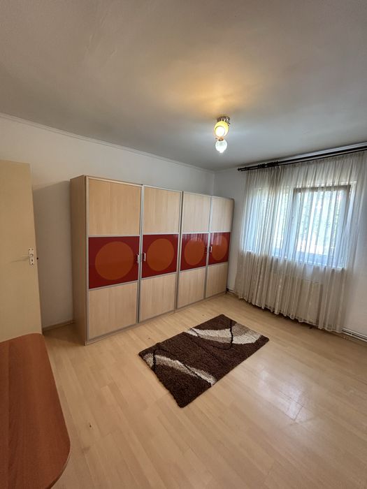 Garsoniera zona Diamant