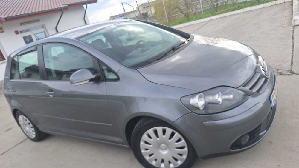 Vând golf 5 plus