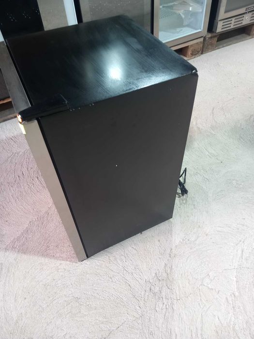 Frigider pentru vinuri