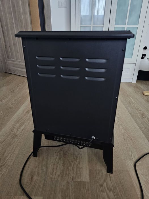 Șemineu electric HOMCOM 2000W, efect flacără, foarte puțin folosit