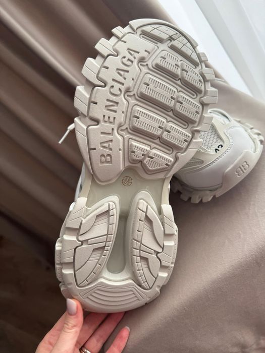 balenciaga track off white