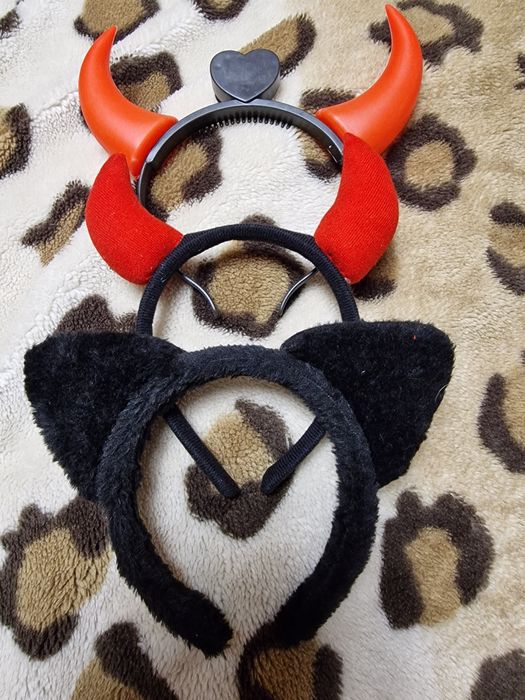 Bentite haloween inimioara, inima, costum.