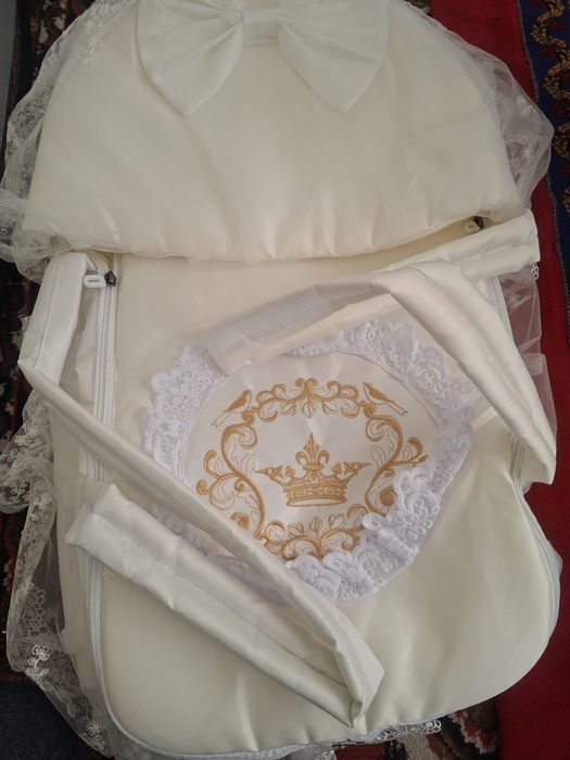 Конверт выпыска радом