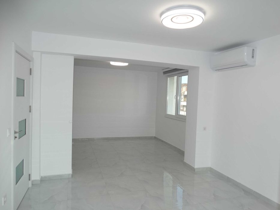 Продава се Тристаен апартамент в Велико Търново, Център - 101 кв.м за 969 €/кв.м - Снимка #1