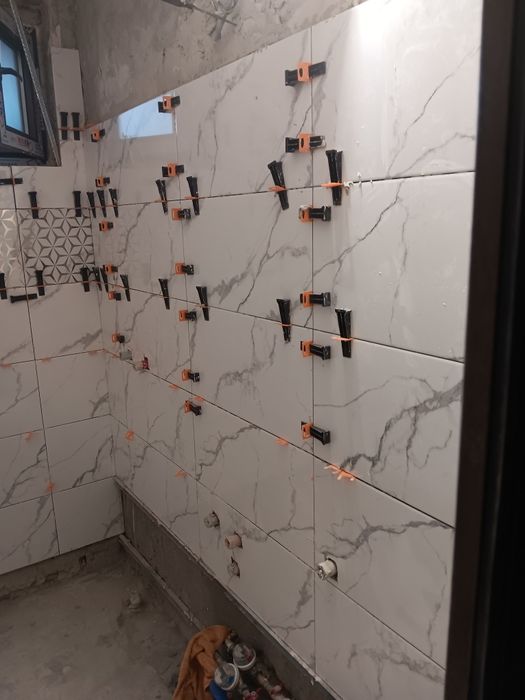 Finisaje interioare și exterioare