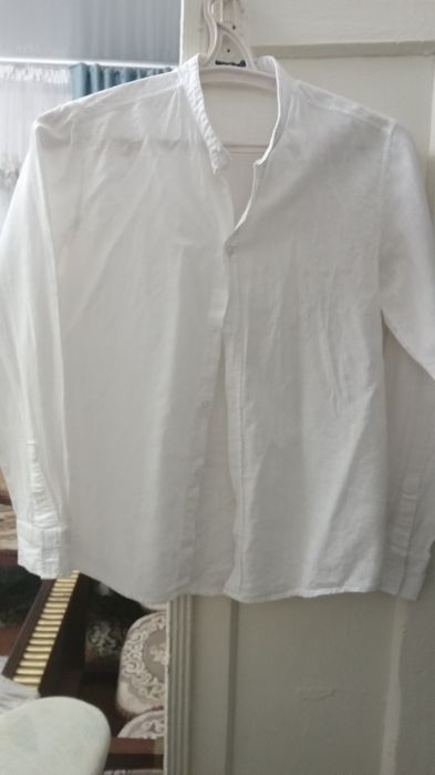 Продам рубашки школьные белые б/у