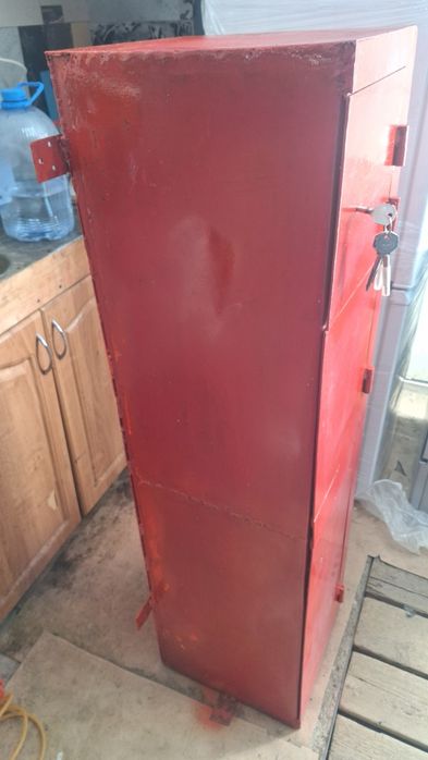 сейф две секции 1270×350