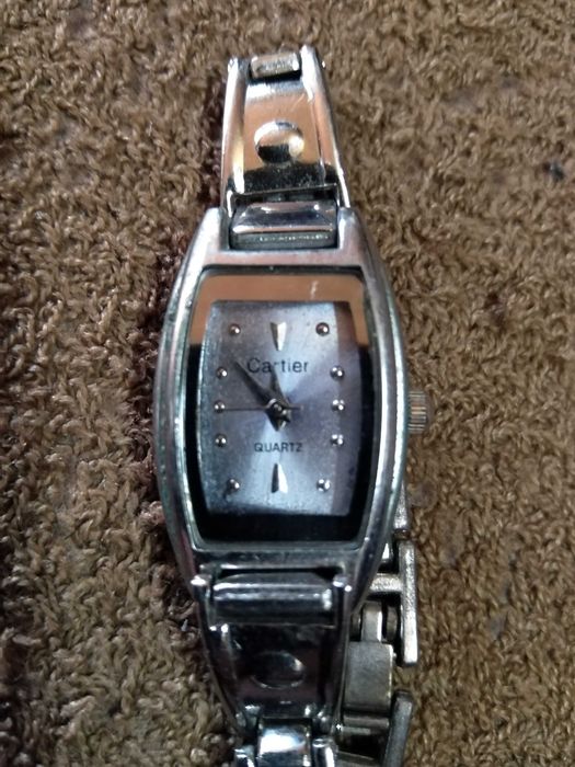 Продавам часовници