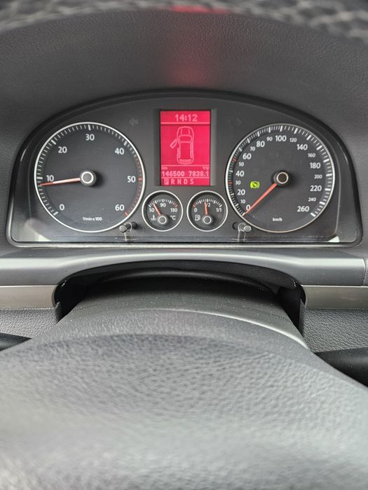 WV Touran-2.0TDI-DSG-Freestyle-146500km.-Уникат.