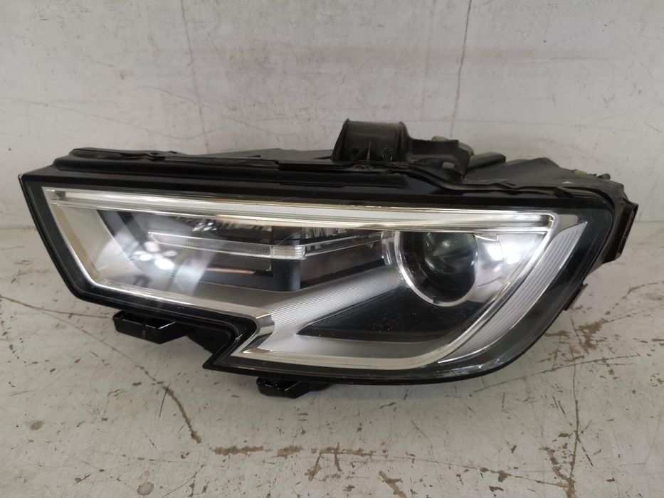 Фар Ляв Лед Ксенон Ауди А3 8В [фейслифт] [ - ] Оригинален Повреден Far