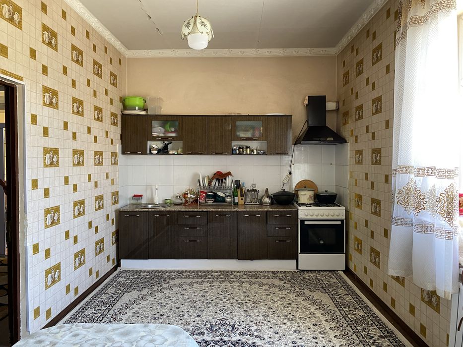 6 sotxlik kotej uy sotiladi