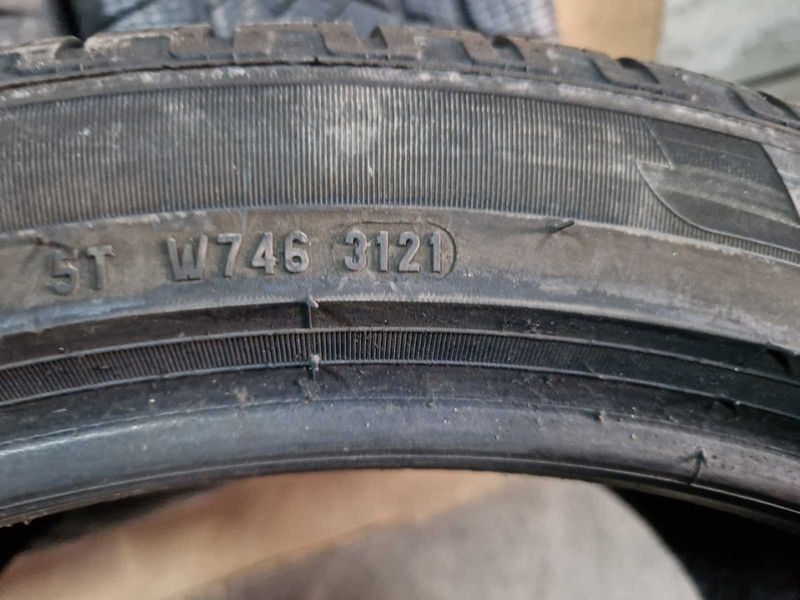 4 Pirelli R21 305/35
зимни гуми DOT3121