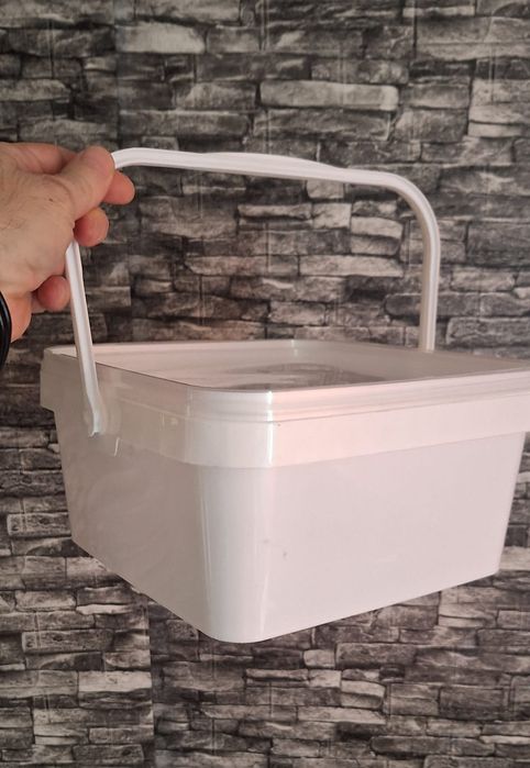 Galeti din plastic capacitate 5 L