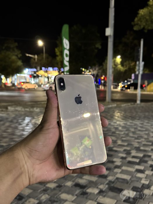 Apple iPhone Xs Max
