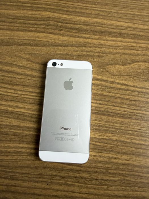 iPhone 5.