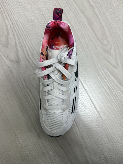 Оригинальные кроссовки NIKE