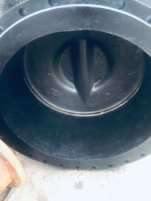 Задвижка чугунная Ду 1000 Ру 10